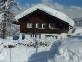 Frontansicht des Hauses Winter